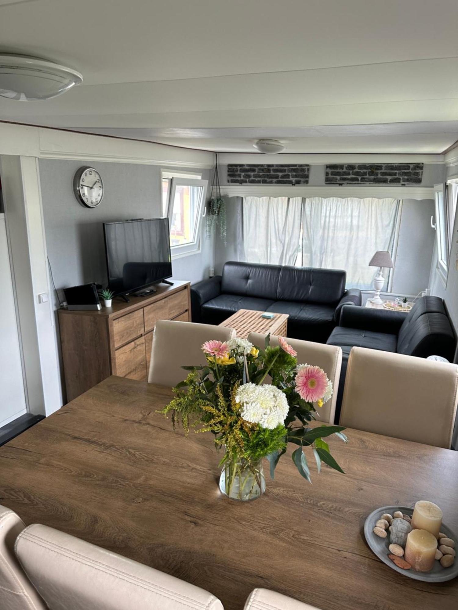 Bungalow Aan De Thoolse Kust Poortvliet Esterno foto
